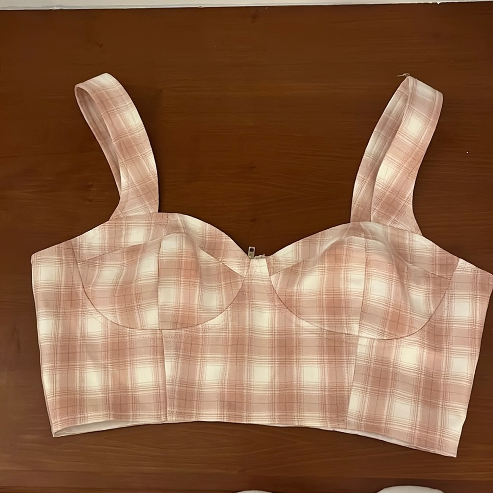Baeverly pink and white plaid tank size small never worn